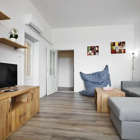 Apartmany Decin 데친
